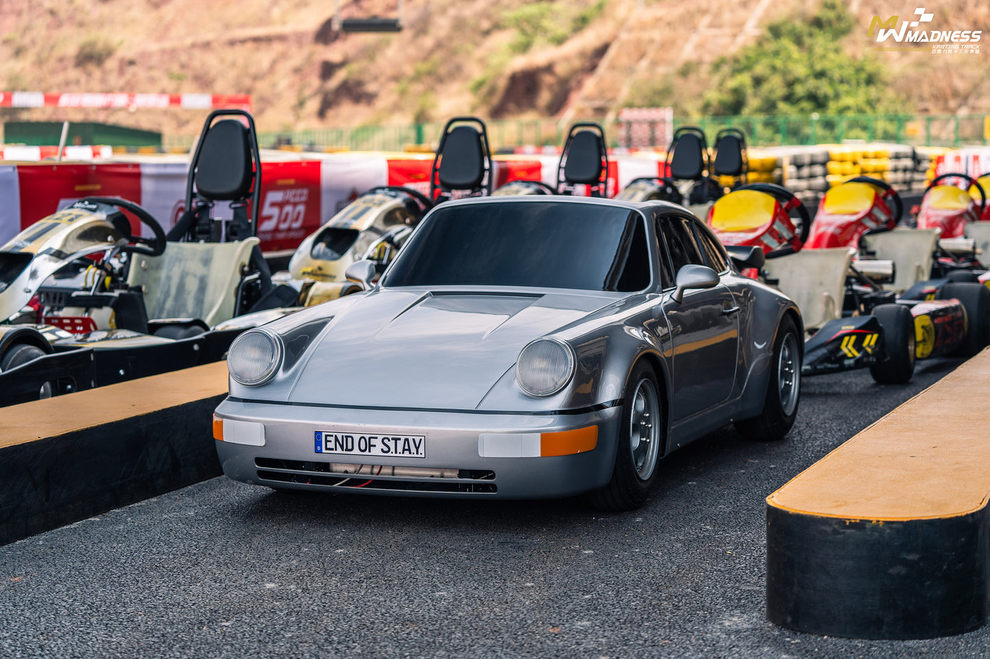 end of S.T.A.Y. 964 Turbo Junior